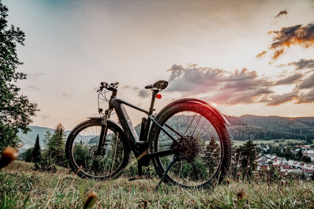 Električna kolesa so popolna za uživanje v naravi. 